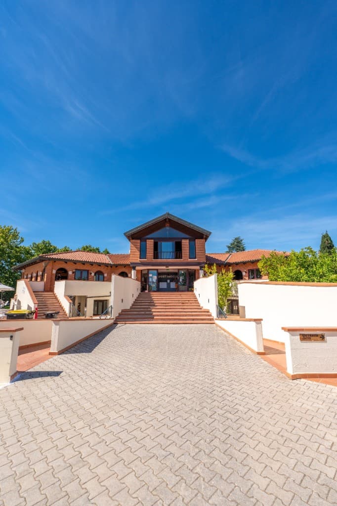 Facciata della clubhouse Sporting Club Venturina